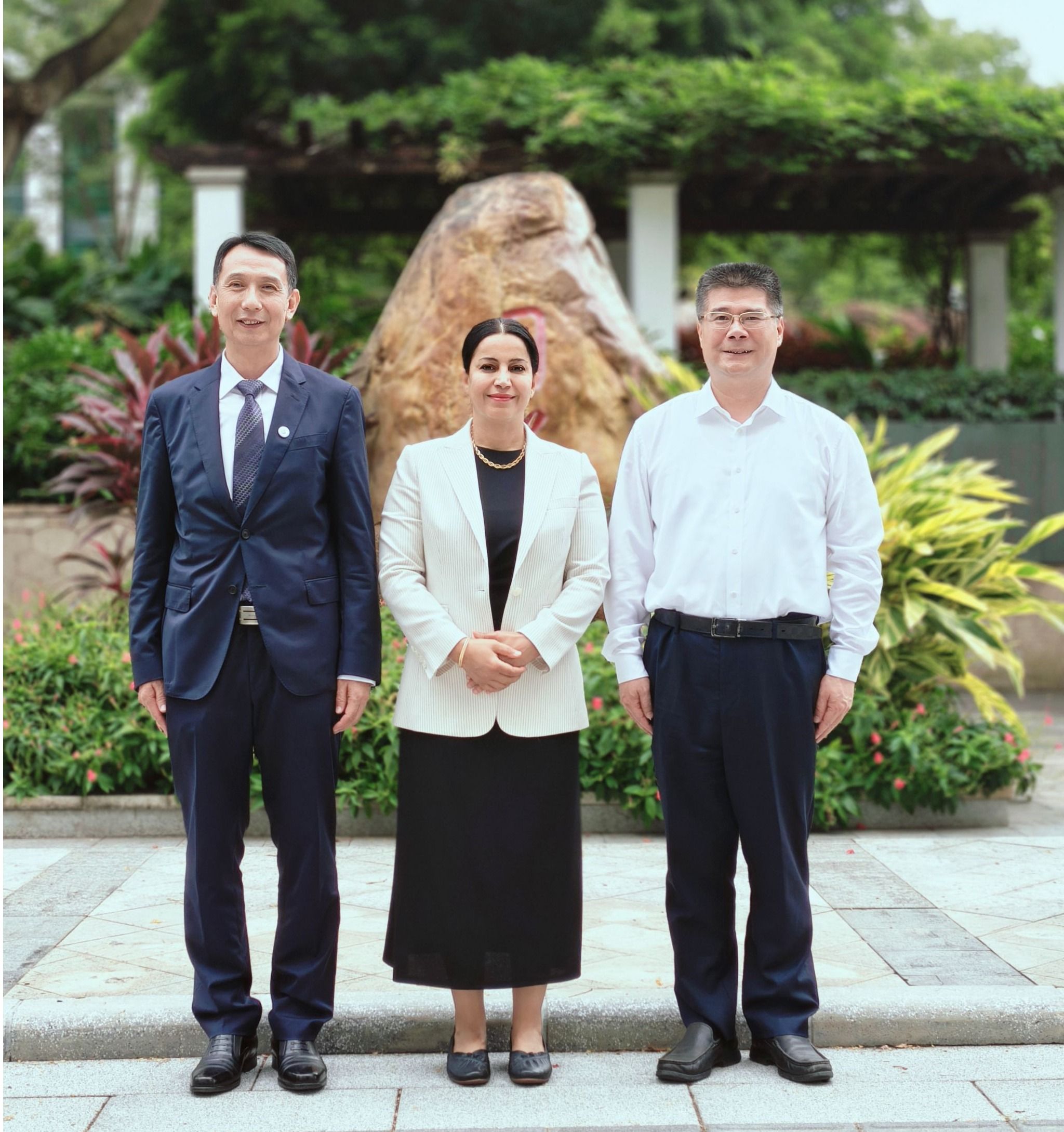 阿联酋驻广州总领事馆到访taptap点点