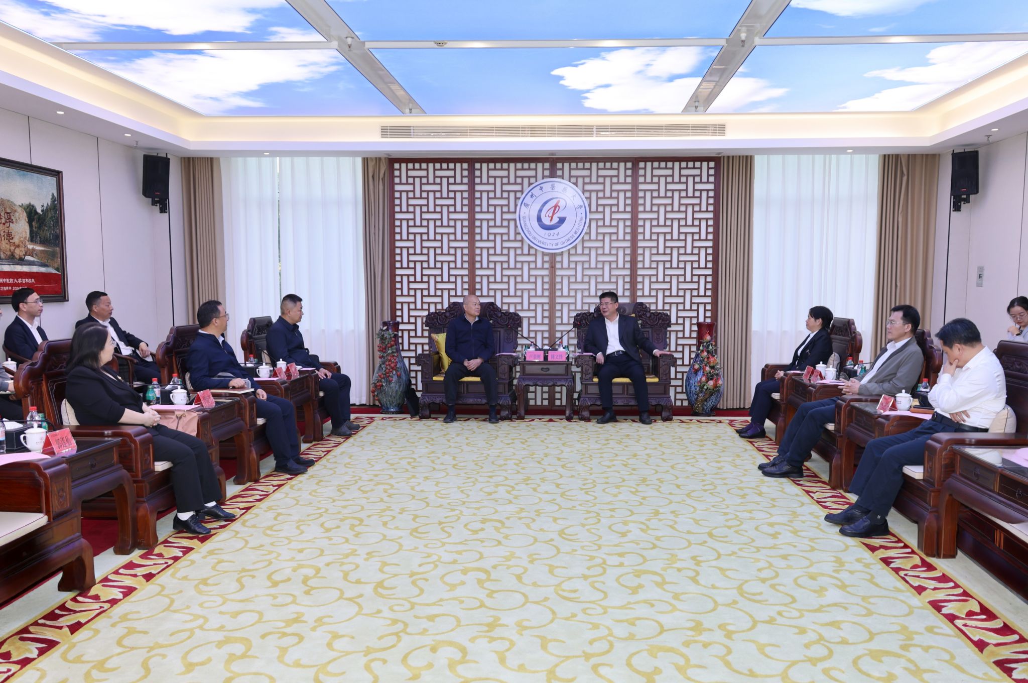 广东医科大学党委书记、校长卢景辉来校调研交流