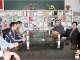 安徽大学陈宏光教授应邀来伟德官网作学术报告