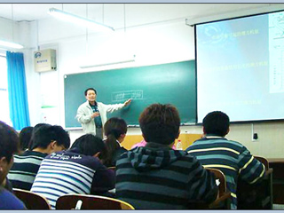 阜阳师范学院吕新颖教授应邀来伟德官网作学术报告